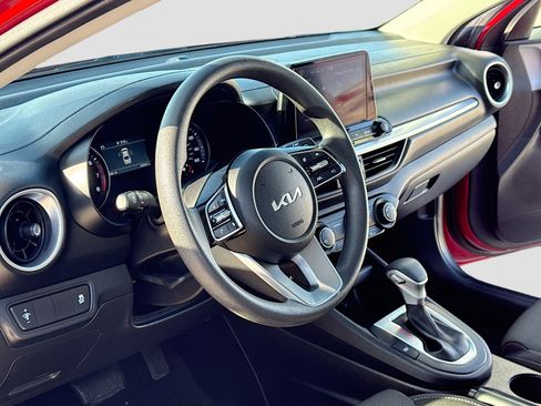 Used 2024 Kia Forte LXS image 5