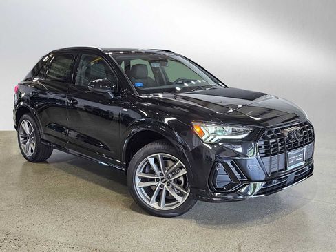 New 2025 Audi Q3 2.0T Premium image 1