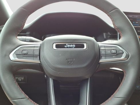 Used 2025 Jeep Compass Trailhawk w/ Trailhawk Elite Group AWD/4WD image 23