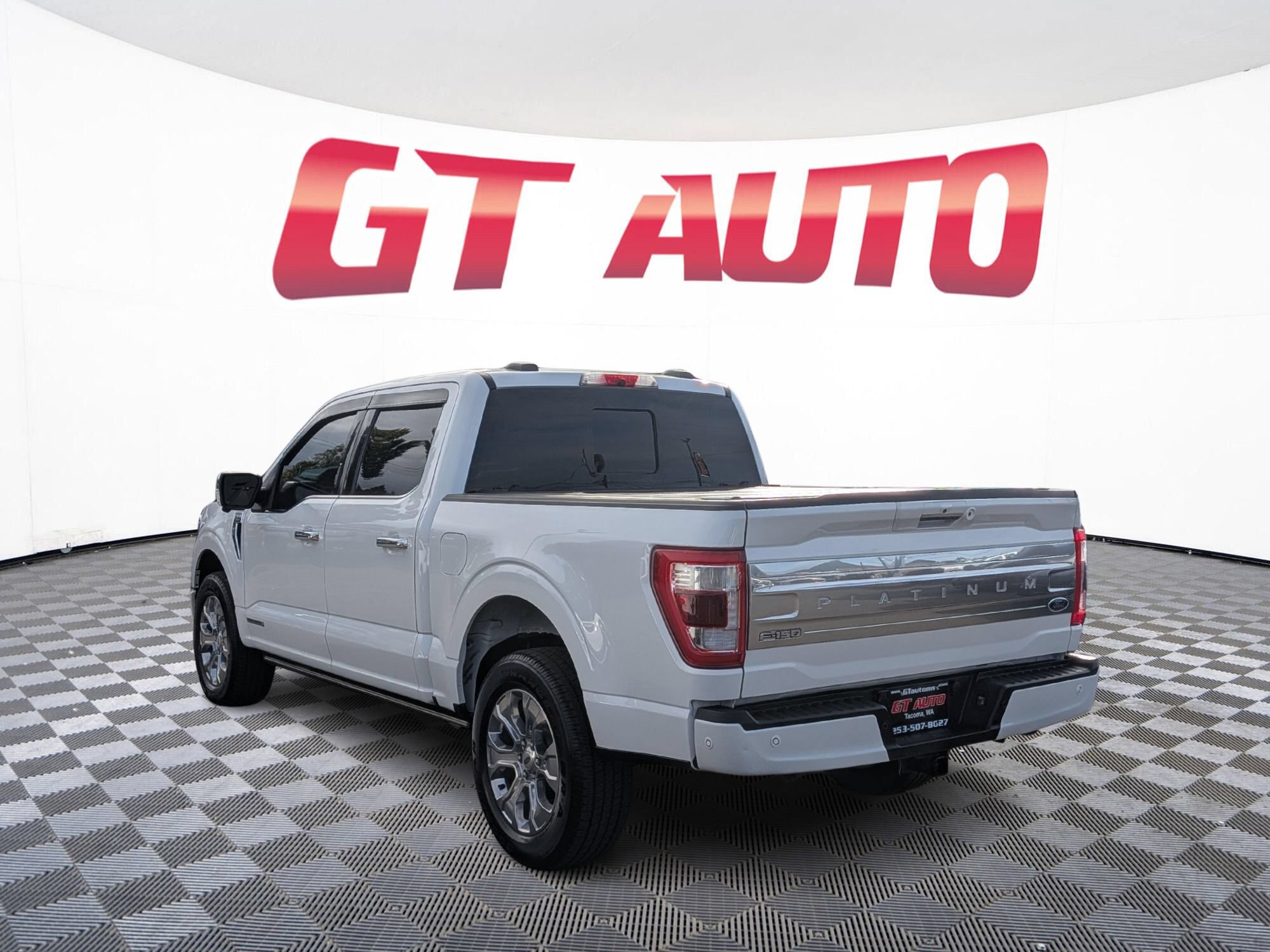 Used 2021 Ford F150 Platinum w/ FX4 Off-Road Package AWD/4WD image 4