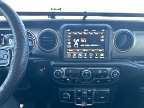 Used 2021 Jeep Gladiator Sport AWD/4WD image 18