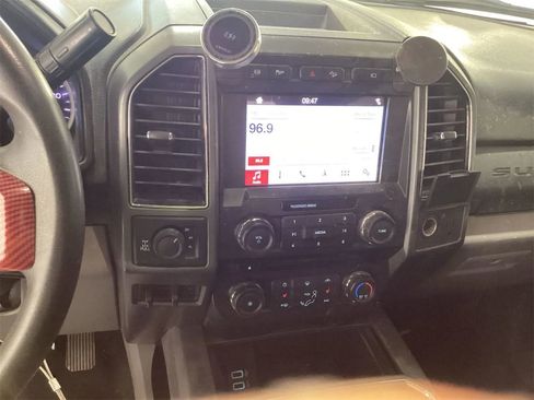 Used 2018 Ford F250 XLT w/ XLT Premium Package image 5