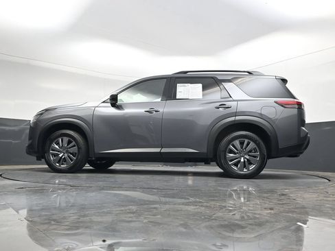 Used 2025 Nissan Pathfinder SV FWD image 45