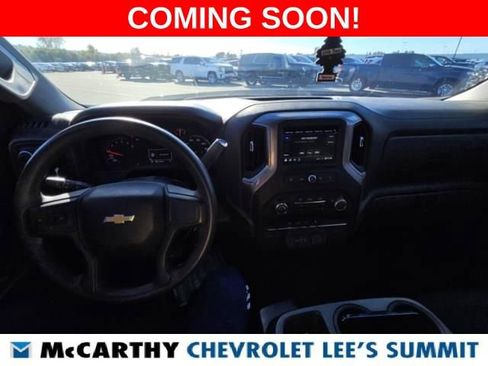 Used 2022 Chevrolet Silverado 1500 Custom image 4