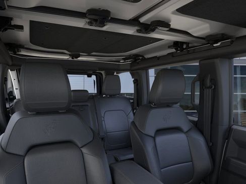 New 2025 Ford Bronco Badlands image 12