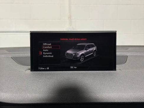 Used 2017 Audi Q7 3.0T Premium Plus AWD/4WD image 40