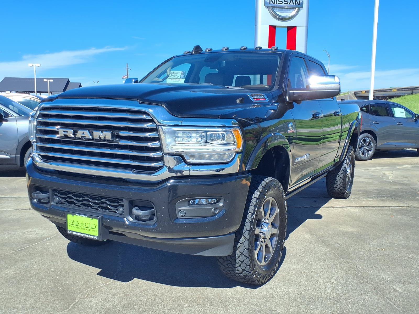 Used 2022 RAM 2500 Limited AWD/4WD image 3