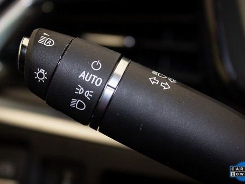 Used 2025 Cadillac XT5 Premium Luxury image 24