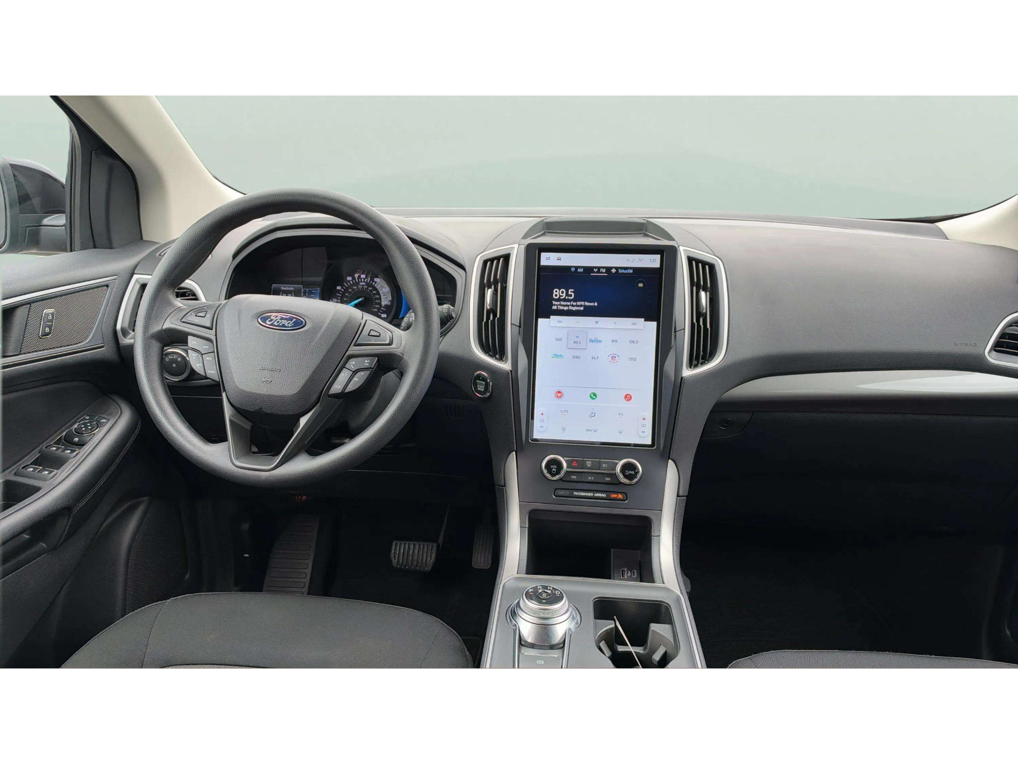 Used 2023 Ford Edge SE w/ Black Appearance Package AWD/4WD image 13