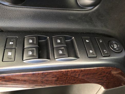 Used 2017 GMC Sierra 1500 SLE w/ SLE Value Package AWD/4WD image 36