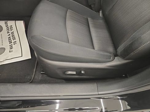 Used 2025 Nissan Altima 2.5 SV FWD image 32