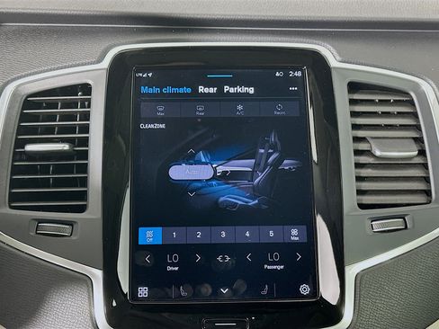 Used 2024 Volvo XC90 B5 Core w/ Protection Package Premier image 24