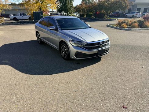 Used 2022 Volkswagen Jetta S image 7