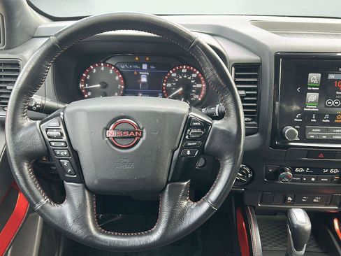 Used 2022 Nissan Frontier PRO-4X w/ Technology Package AWD/4WD image 13