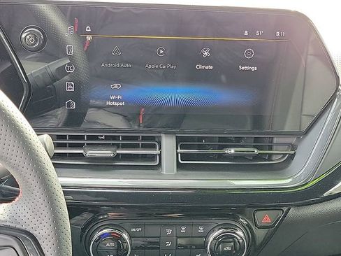 Used 2025 Chevrolet Trax RS w/ Driver Confidence Package image 15