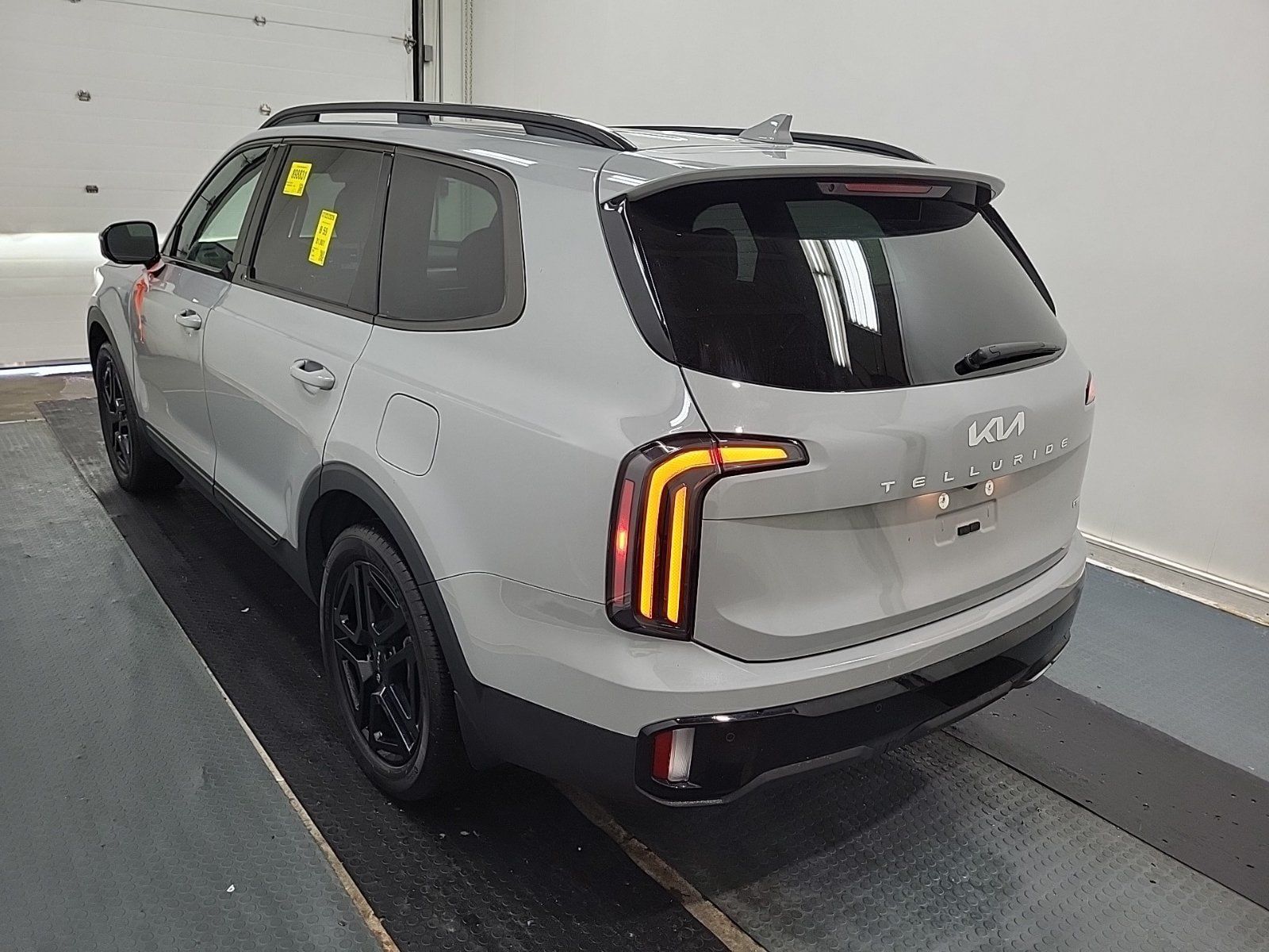 Used 2024 Kia Telluride SX AWD/4WD image 7