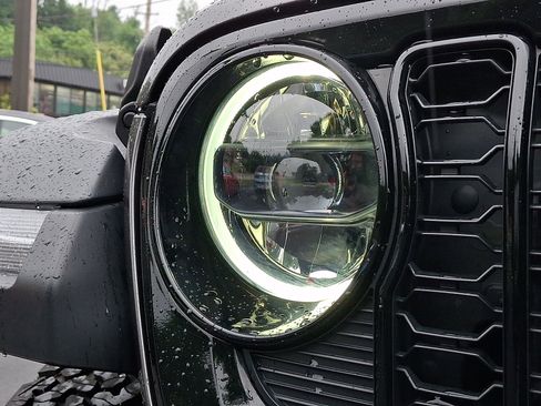 Certified 2026 Jeep Wrangler Unlimited Sport AWD/4WD image 9