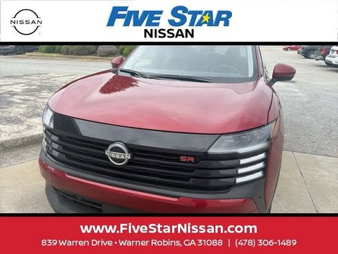 Used 2025 Nissan Kicks SR w/ SR Premium Package FWD image 19