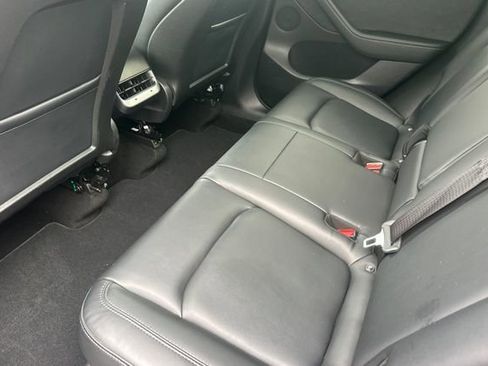 Used 2020 Tesla Model Y Long Range image 11
