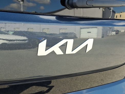 Used 2023 Kia Soul LX image 29