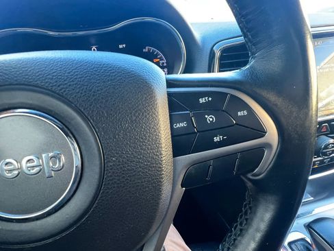 Used 2019 Jeep Grand Cherokee Limited AWD/4WD image 20