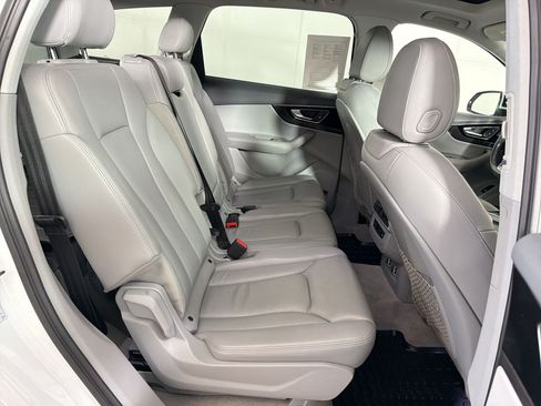 Used 2018 Audi Q7 3.0T Premium Plus w/ Premium Plus Package AWD/4WD image 30
