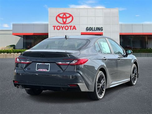New 2026 Toyota Camry SE image 3