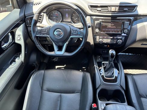 Used 2021 Nissan Rogue Sport SL w/ Premium Package FWD image 13