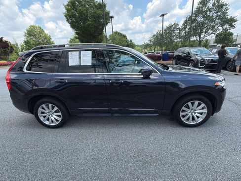 Used 2017 Volvo XC90 T6 Momentum w/ Vision Package AWD/4WD image 8