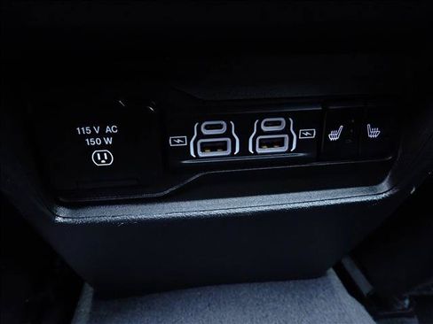 Used 2023 Jeep Grand Cherokee 4WD 4xe image 11