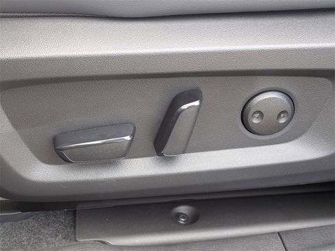 New 2025 Mitsubishi Outlander SE image 22