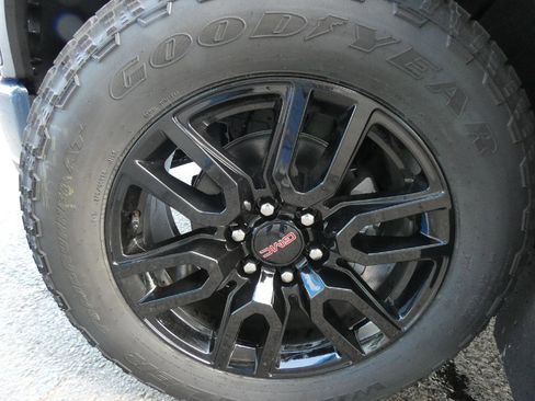 New 2026 GMC Sierra 1500 Elevation w/ Elevation Premium Package AWD/4WD image 8