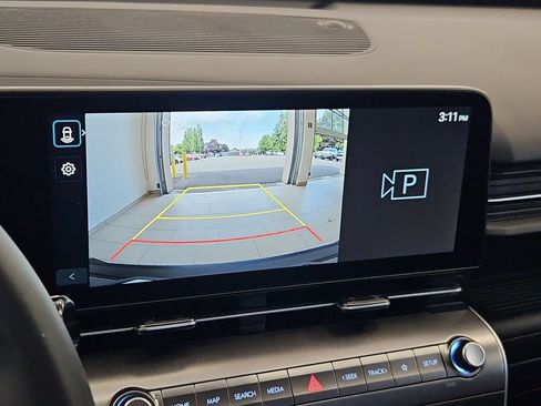 Certified 2025 Hyundai Kona SEL AWD/4WD image 19