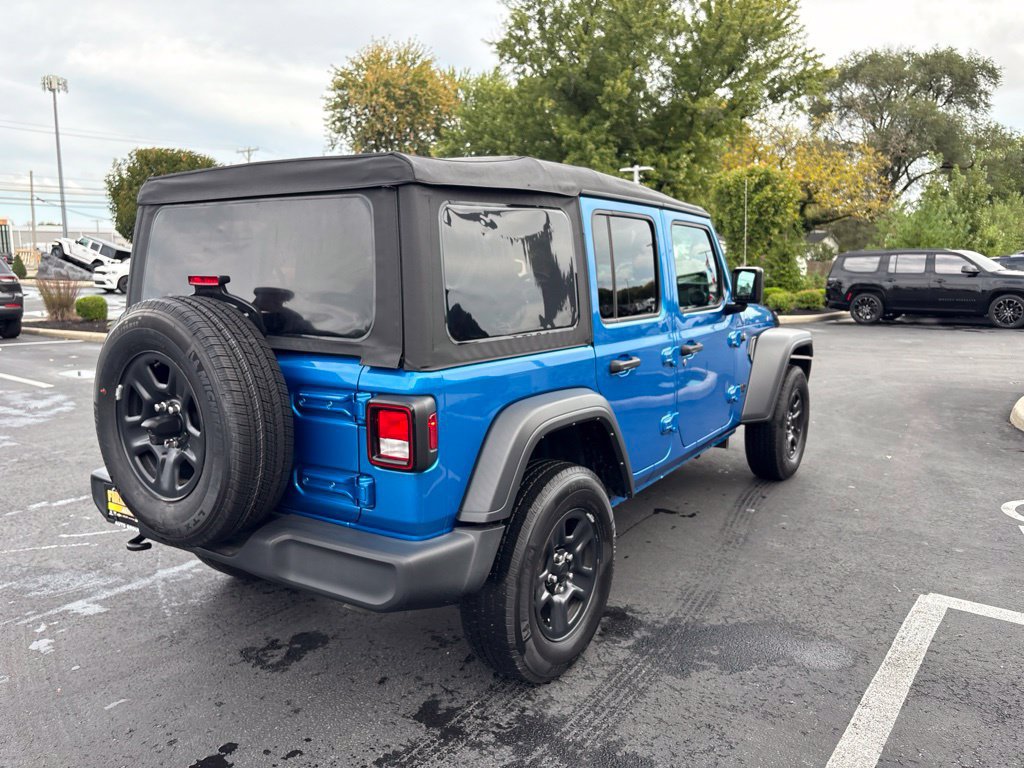Used 2023 Jeep Wrangler Unlimited Sport AWD/4WD image 5