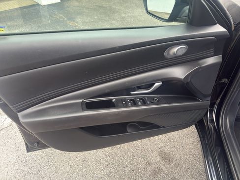 Used 2023 Hyundai Elantra SEL w/ Convenience Package FWD image 13