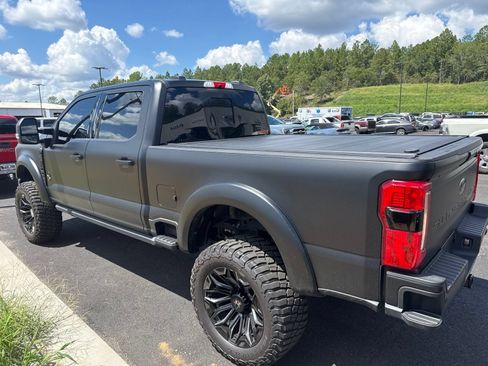 Used 2026 Ford F250 Lariat w/ Black Appearance Package AWD/4WD image 5