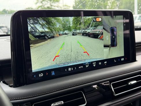 New 2026 Lincoln Aviator Reserve w/ Luxury Package AWD/4WD image 25