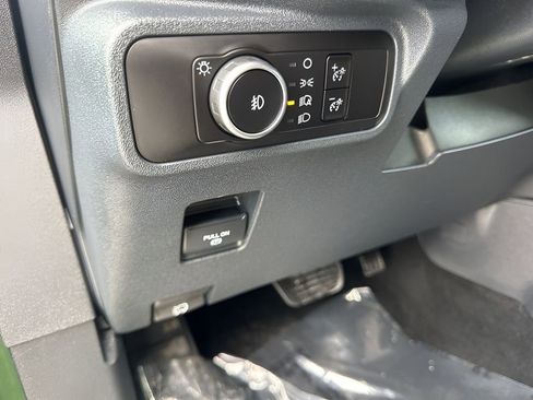 Used 2025 Ford Bronco Outer Banks image 11