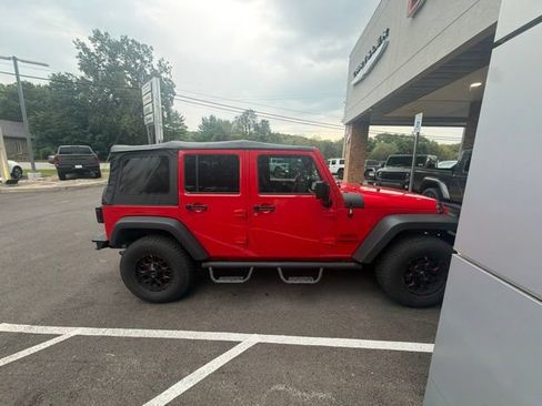Used 2017 Jeep Wrangler Unlimited Sport w/ Quick Order Package 24S AWD/4WD image 4