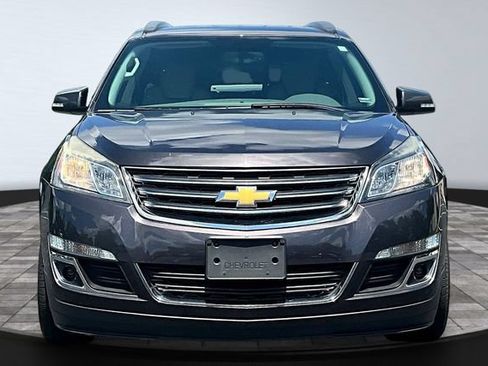 Used 2016 Chevrolet Traverse LT FWD image 2