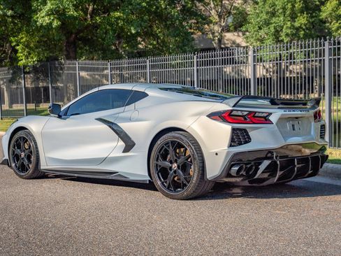 Used 2021 Chevrolet Corvette Stingray Coupe w/ Z51 Performance Package RWD image 8