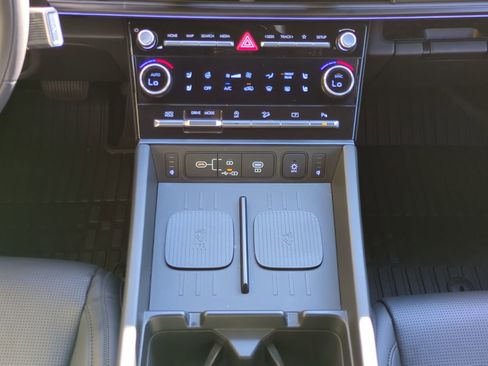 Used 2024 Hyundai Santa Fe Calligraphy image 18