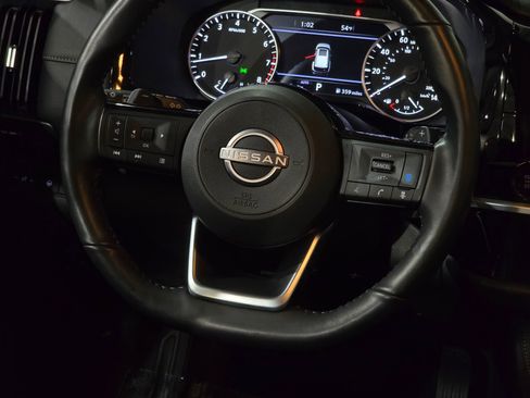 Used 2025 Nissan Pathfinder SL image 35