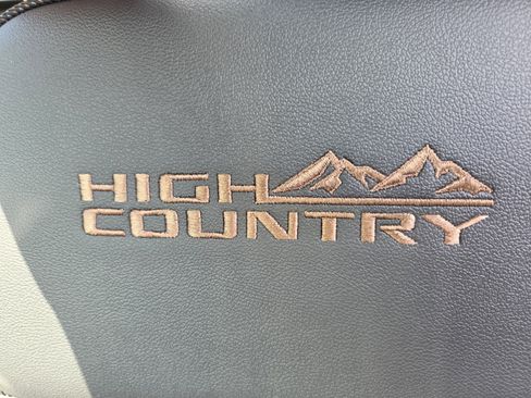 New 2026 Chevrolet Suburban High Country w/ Sun And Tow Package AWD/4WD image 13