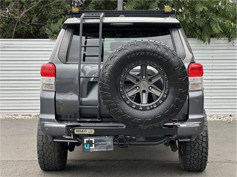 Used 2010 Toyota 4Runner Limited AWD/4WD image 11