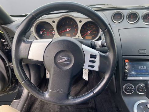 Used 2005 Nissan 350Z Touring RWD image 16