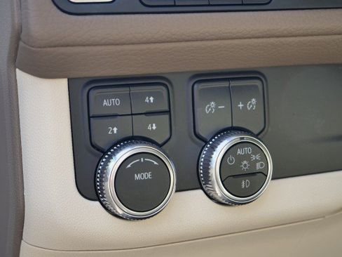 Used 2021 GMC Yukon Denali AWD/4WD image 33