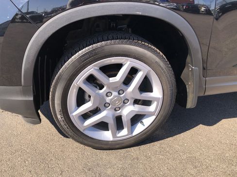 Used 2024 Honda Passport EX-L image 2