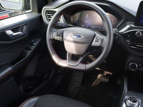 Used 2025 Ford Escape ST-Line AWD/4WD image 23