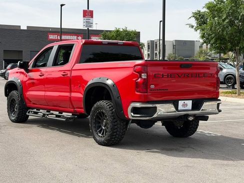 Used 2021 Chevrolet Silverado 1500 LT AWD/4WD image 3